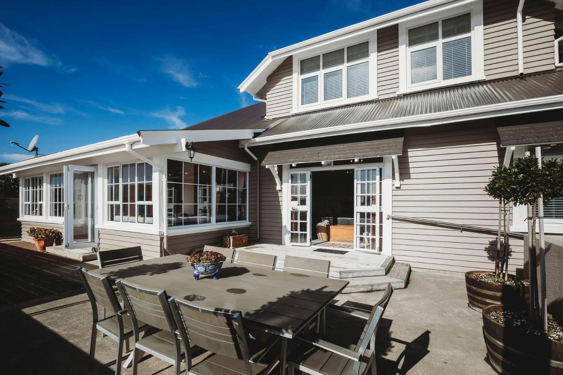 Villa Timata Ora Sleeps 14 New Plymouth Exterior foto